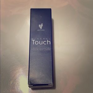 Younique Liquid Foundation